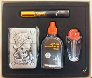 ست فندک بنزینی جعبه دار طرح Zippo ( فندک، بنزین، چوب سیگار، سنگ فندک )