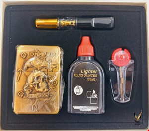 ست فندک بنزینی جعبه دار طرح Zippo ( فندک، بنزین، چوب سیگار، سنگ فندک )
