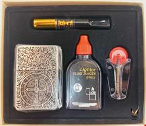 ست فندک بنزینی جعبه دار طرح Zippo ( فندک، بنزین، چوب سیگار، سنگ فندک )